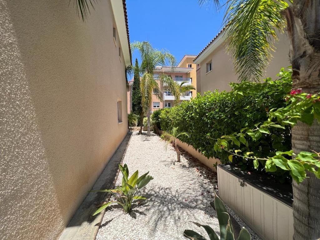 Casa Del Sol Townhouse In Iris Village Paphos Exterior foto