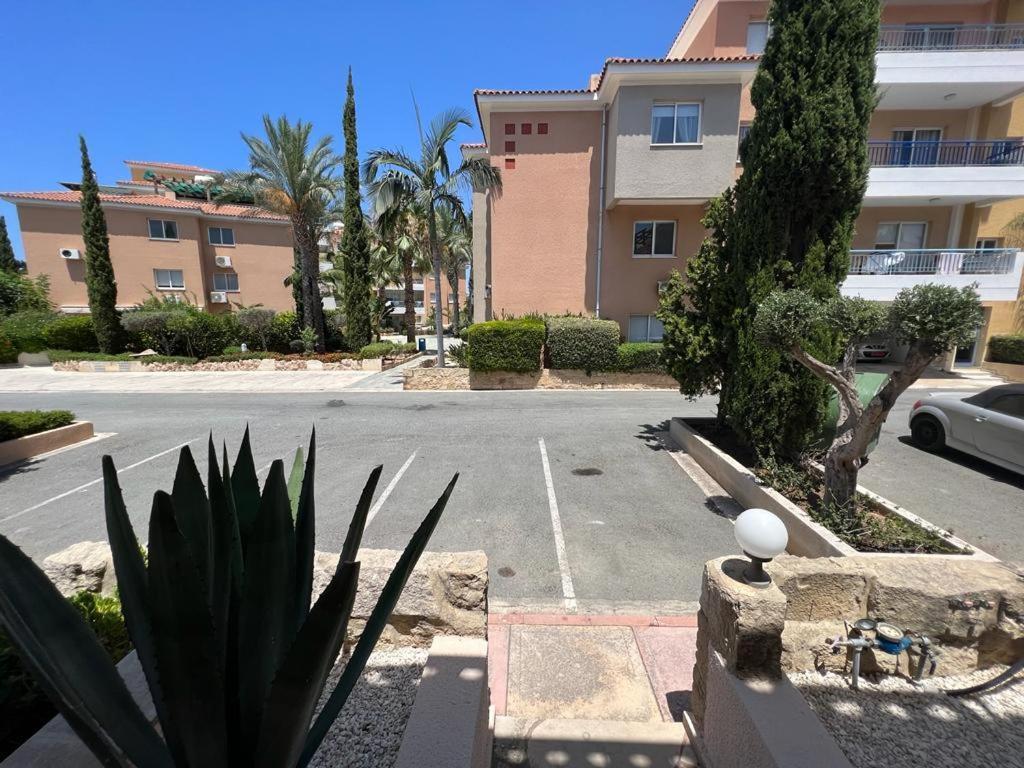 Casa Del Sol Townhouse In Iris Village Paphos Exterior foto