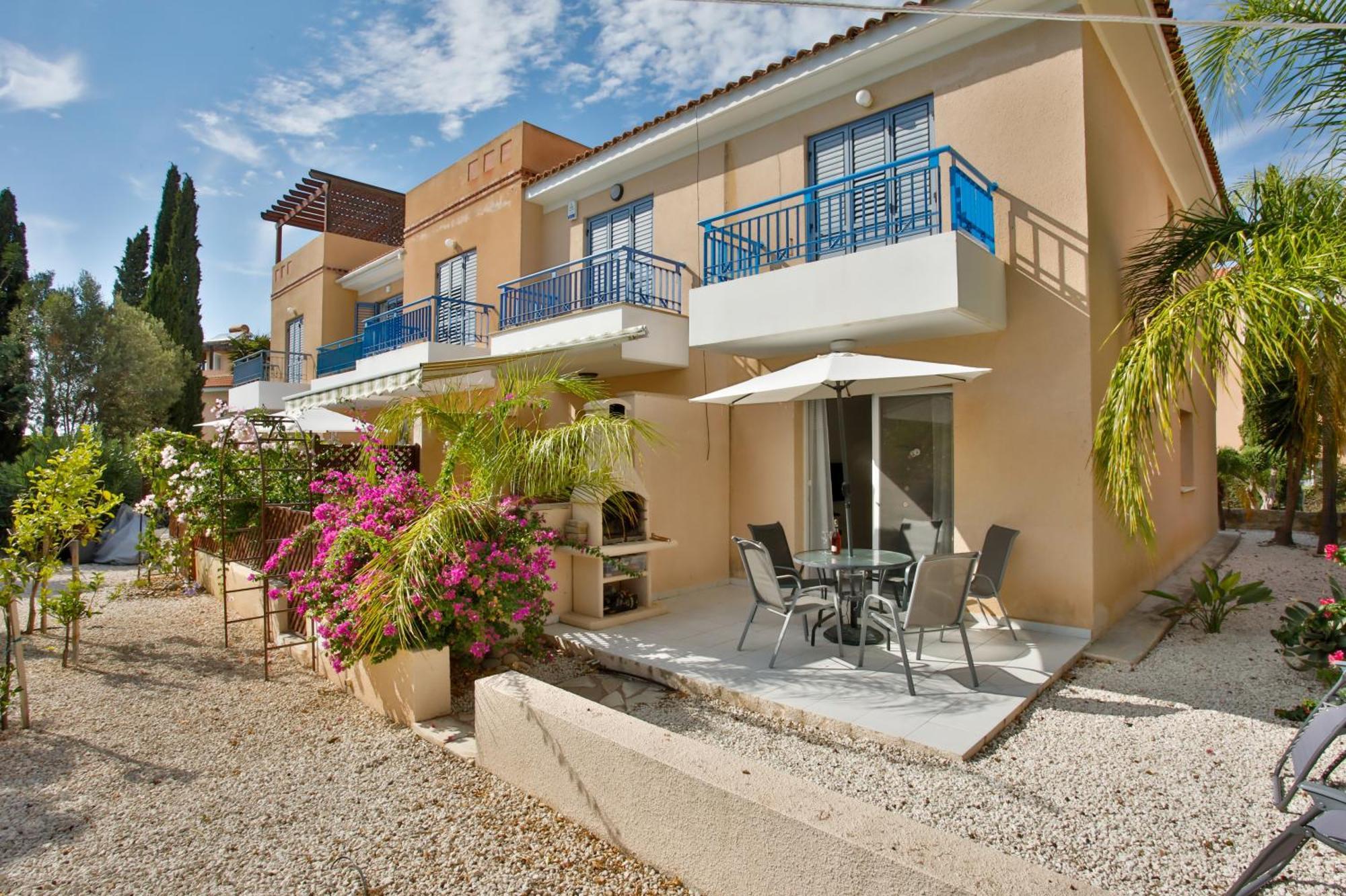 Casa Del Sol Townhouse In Iris Village Paphos Exterior foto