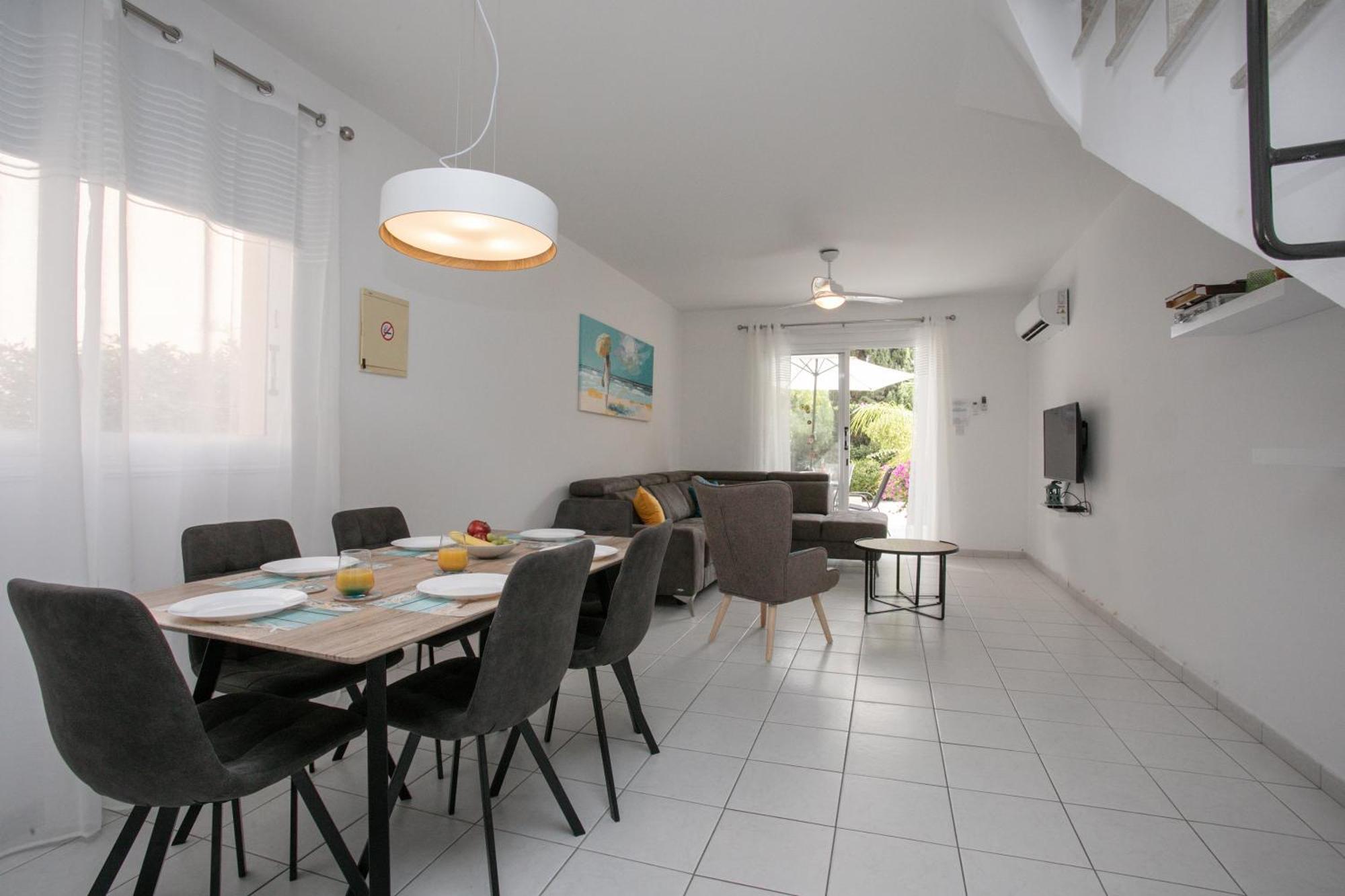 Casa Del Sol Townhouse In Iris Village Paphos Exterior foto