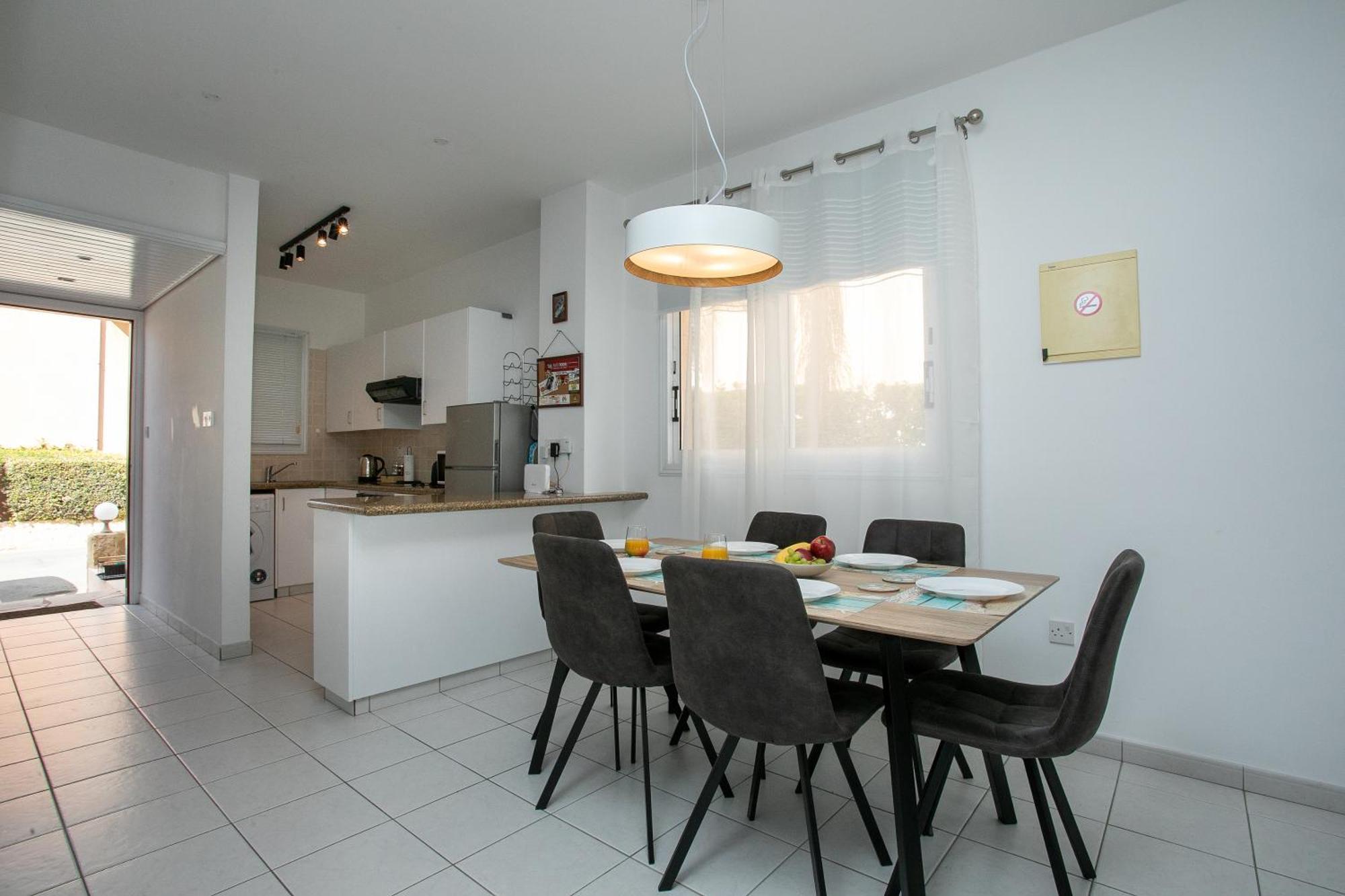 Casa Del Sol Townhouse In Iris Village Paphos Exterior foto