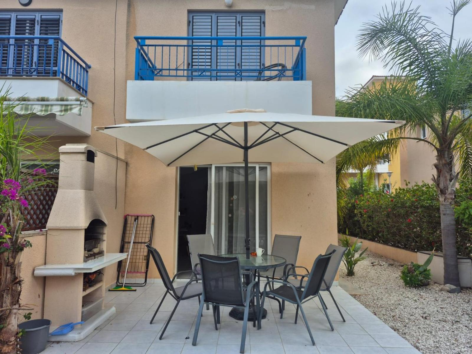 Casa Del Sol Townhouse In Iris Village Paphos Exterior foto